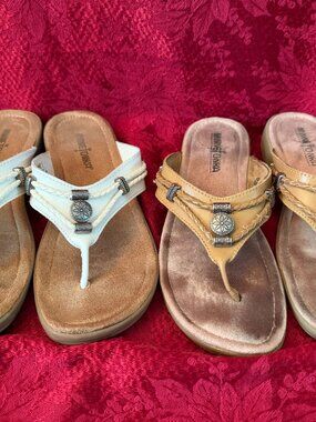 Minnetonka Leather Thong Sandals White and Tan Silverthorne 360 Sz 7